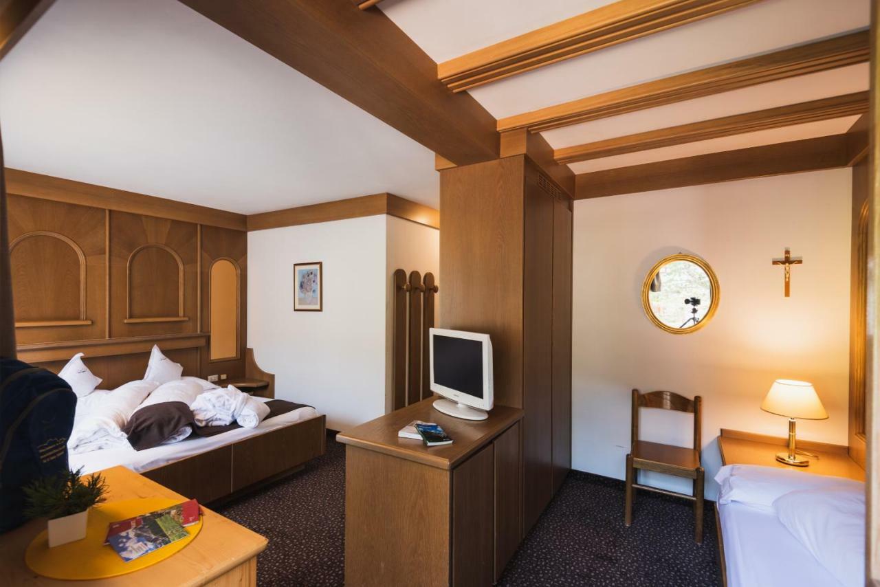 Hotel Catinaccio Vigo di Fassa Eksteriør billede