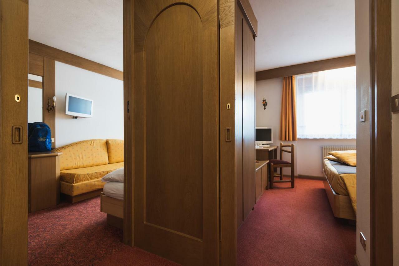 Hotel Catinaccio Vigo di Fassa Eksteriør billede