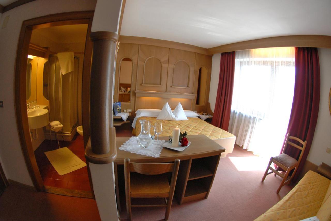 Hotel Catinaccio Vigo di Fassa Værelse billede